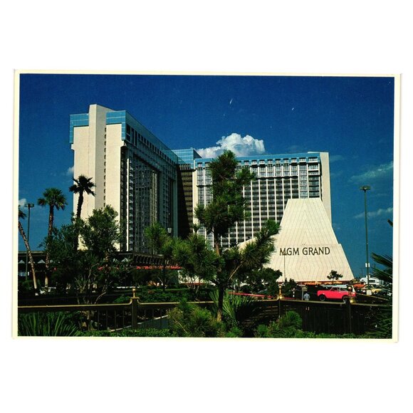 MGM Grand Vintage Postcard Hotel Casino Vacation Tourist Vegas Strip 1978 - Picture 1 of 2